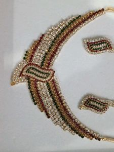 Elegance - a beautiful neckpiece with earnings