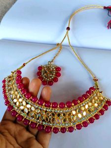 Exquisite Kundan &amp; Pearl Necklace Set