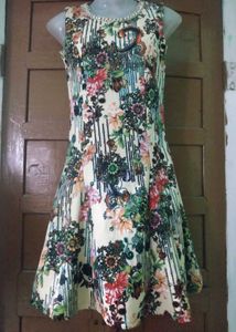 Vibrant Floral Print Sleeveless dress 👗