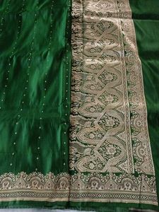Elegant Emerald Green Silk Saree