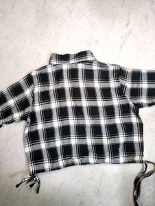 Black &amp; White Plaid Cropped Shirt