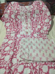 New Beautiful Pink Floral Kurta Set