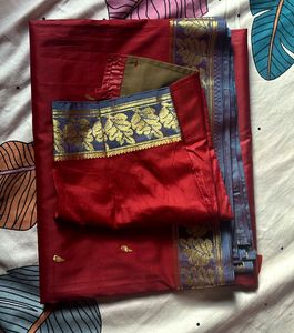 Elegant Maroon Saree with Golden Border