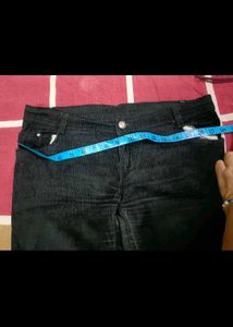 Sparkly Black Party wear Capri in 32 waist