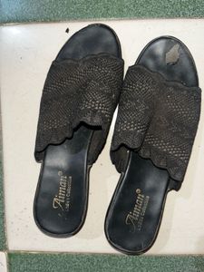 Black Knit Flatform Sandals