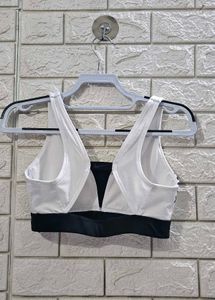 Nike Sport Distort Indy Plunge Sports Bra