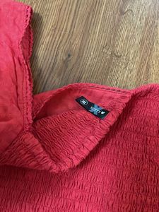 Chic Red Square Neck Long Sleeve Crop Top