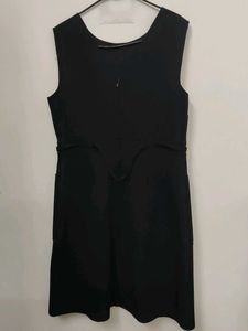 Sleek Black Sleeveless Dress