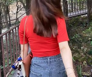 RED TOP With strings