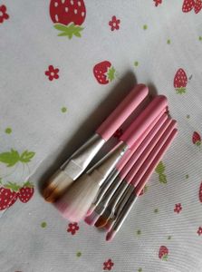 Cute Pink Makeup Brush Set