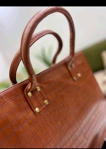 Stylish Croc Embossed Handbag