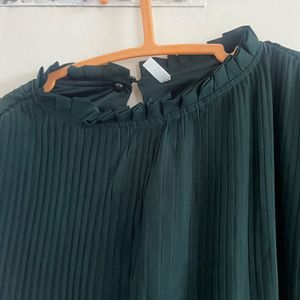 Elegant Dark Green Pleated Dress