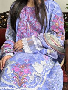 Beautiful Purple Embroidered Kurta Set