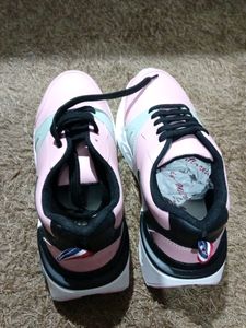 Sneaker