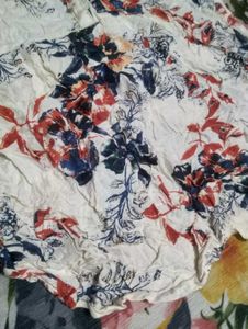 Floral Print Tie-Neck Peplum Top