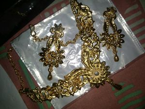Sukkhi Fabulous Gold Plated AD Necklace Set For Wo