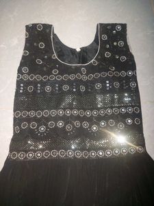 Embellished Sleeveless Black Blouse