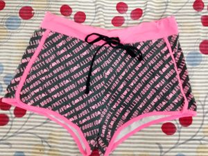 Pretty Mood Shorts