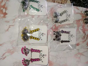 Fashionable Jhumka Earrings Set