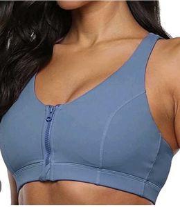 Stylish Sports Bra with Zipper