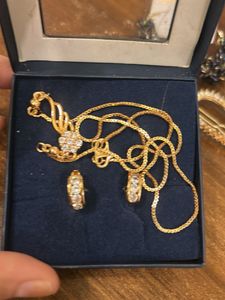 jewellery set