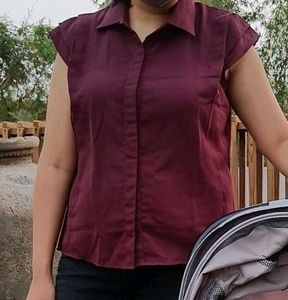 Women Maroon Solid Shirt With Half Sleeves