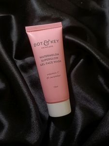 Dot &amp; Key Watermelon Superglow Gel Face Wash