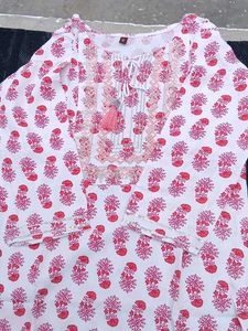 Beautiful White &amp; Pink Kurta Set