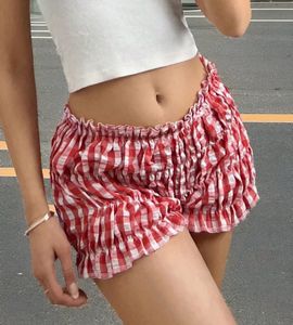 Ruffle straight leg shorts