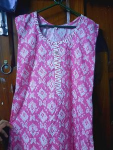 Pink Ethnic Kurta with White Print