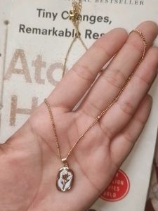 Tulip bloom Pendant necklace
