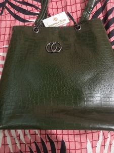 Chic Green Croc Embossed Handbag