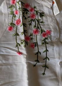 White floral Embroidered shirt 🎀❤️