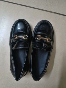 Chic Black Loafers