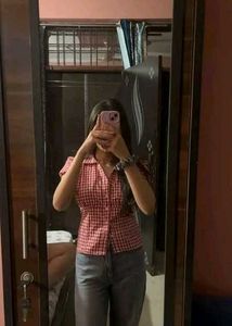Stylish check fitted shirt for women