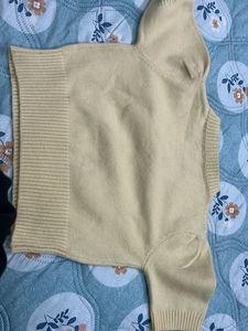 💛butter yellow V-Neck Knit Top 💛
