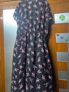 Chic Black Floral Midi Dress