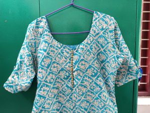 Beautiful Teal &amp; White Printed Kurta