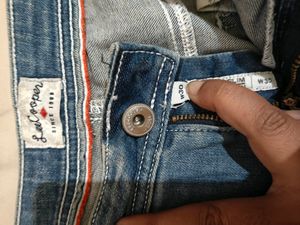 Lee Cooper Blue Jeans For Funky Look