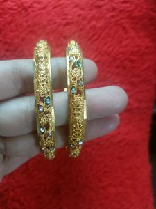 Exquisite Gold-Tone earings+bangles