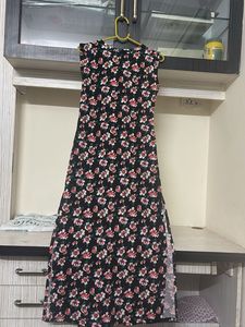 Floral Kurti In Slit Cut pattern