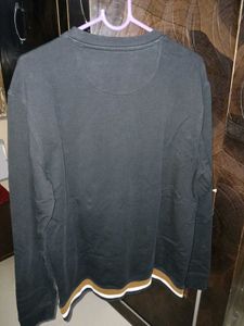 Van Heusen Black Sweatshirt