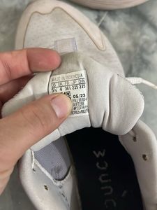 Adidas Sneakers