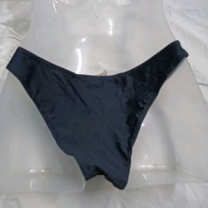 Black Bikini ⚛️Bottom with Ring Detail