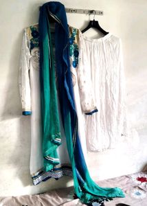 Elegant White &amp; Blue Embroidered Salwar Kameez