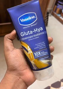 Vaseline Gluta-Hya Overnight Radiance Lotion