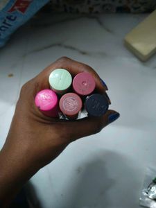 Lot of 6 Lipsticks