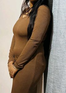 Ribbed Brown Sweetheart Neck mid length dress