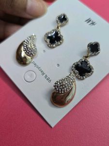 Sale_ Elegant Gold &amp; Black Clover Earrings