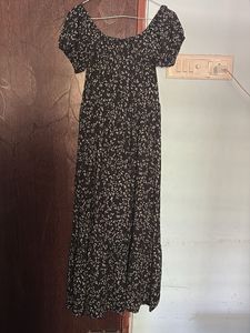 Chic Floral Off-Shoulder Maxi Dress